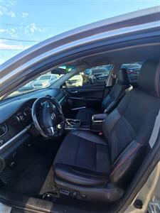 2017 Toyota Camry LE   - Photo 9 - Salem, OR 97302