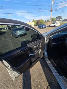 2017 Toyota Camry LE   - Photo 8 - Salem, OR 97302