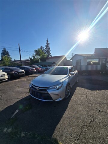 2017 Toyota Camry LE   - Photo 1 - Salem, OR 97302