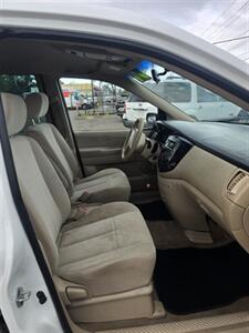 2004 Mazda MPV LX   - Photo 8 - Salem, OR 97302