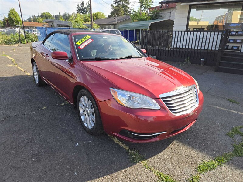 2011 Chrysler 200 Touring  