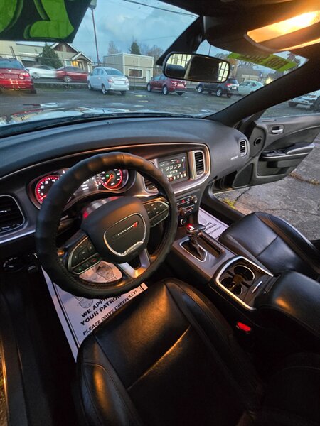 2020 Dodge Charger SXT - Photo 14 - Salem, OR 97302