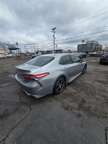 2018 Toyota Camry L - Photo 3 - Salem, OR 97302