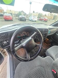 2002 Chevrolet Blazer LS   - Photo 12 - Salem, OR 97302