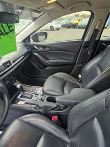 2015 Mazda Mazda3 i Sport   - Photo 8 - Salem, OR 97302