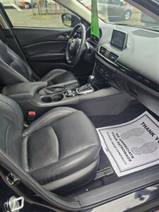2015 Mazda Mazda3 i Sport   - Photo 10 - Salem, OR 97302