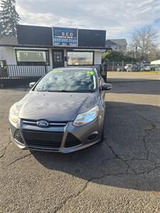 2014 Ford Focus SE   - Photo 2 - Salem, OR 97302