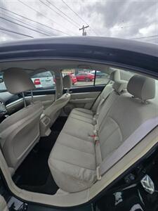 2011 Subaru Legacy 2.5i Premium   - Photo 7 - Salem, OR 97302