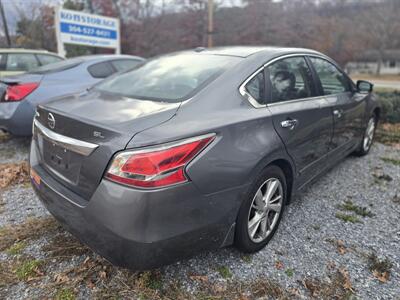 2015 Nissan Altima 2.5 SV   - Photo 2 - Berkeley Spring, WV 25411