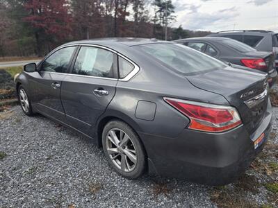 2015 Nissan Altima 2.5 SV   - Photo 10 - Berkeley Spring, WV 25411