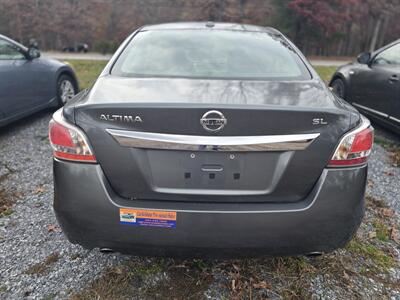 2015 Nissan Altima 2.5 SV   - Photo 9 - Berkeley Spring, WV 25411