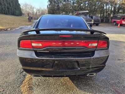 2012 Dodge Charger SXT   - Photo 5 - Berkeley Spring, WV 25411