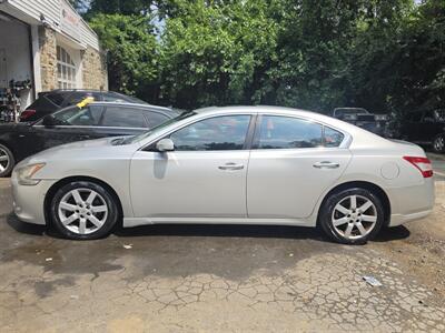 2011 Nissan Maxima 3.5 S   - Photo 4 - Berkeley Spring, WV 25411