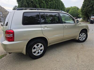 2002 Toyota Highlander   - Photo 4 - Berkeley Spring, WV 25411