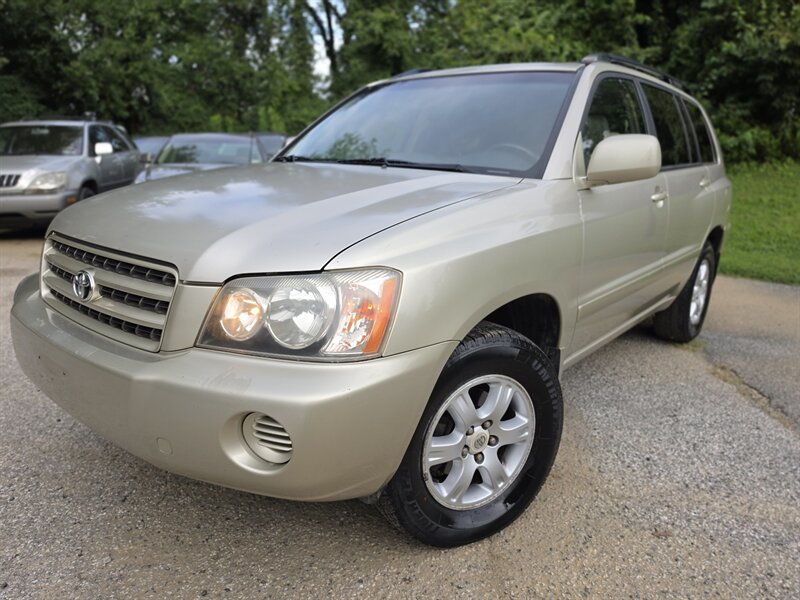 2002 Toyota Highlander   - Photo 1 - Berkeley Spring, WV 25411