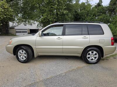 2002 Toyota Highlander   - Photo 7 - Berkeley Spring, WV 25411