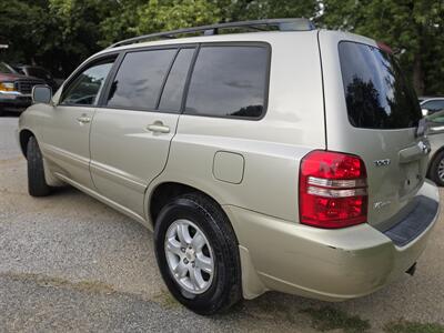 2002 Toyota Highlander   - Photo 8 - Berkeley Spring, WV 25411