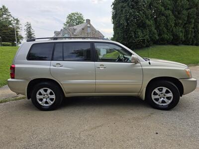 2002 Toyota Highlander   - Photo 5 - Berkeley Spring, WV 25411