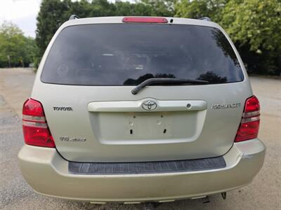 2002 Toyota Highlander   - Photo 10 - Berkeley Spring, WV 25411