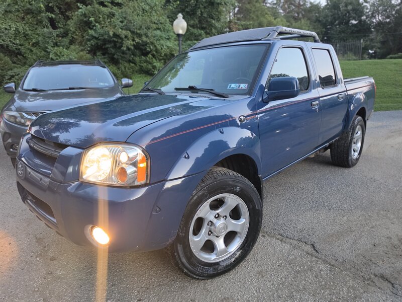 2001 Nissan Frontier SC   - Photo 1 - Berkeley Spring, WV 25411
