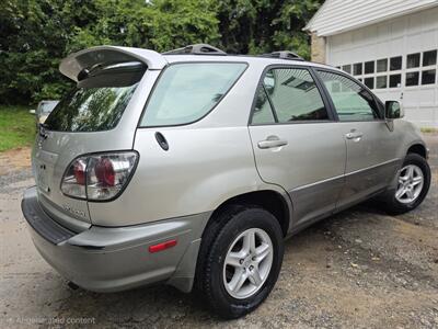 2001 Lexus RX 300   - Photo 4 - Berkeley Spring, WV 25411