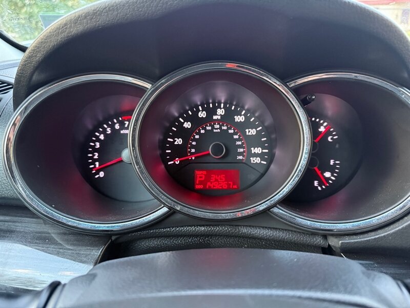 2012 Kia Sorento LX - Photo 12 - Gainesville, GA 30501