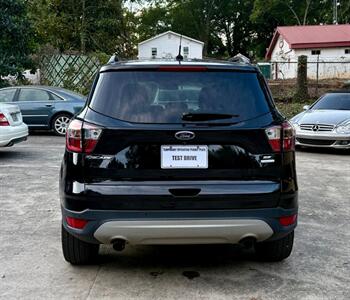 2017 Ford Escape SE   - Photo 6 - Gainesville, GA 30501