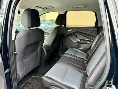 2017 Ford Escape SE   - Photo 10 - Gainesville, GA 30501