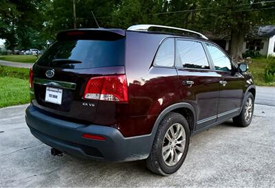 2011 Kia Sorento EX   - Photo 6 - Gainesville, GA 30501
