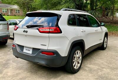 2018 Jeep Cherokee LATITUDE   - Photo 6 - Gainesville, GA 30501