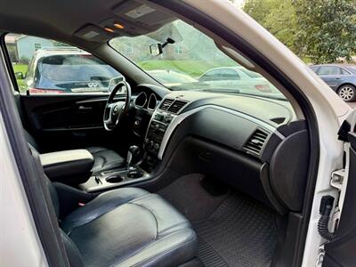 2012 Chevrolet Traverse LT   - Photo 10 - Gainesville, GA 30501