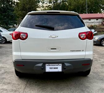 2012 Chevrolet Traverse LT   - Photo 3 - Gainesville, GA 30501