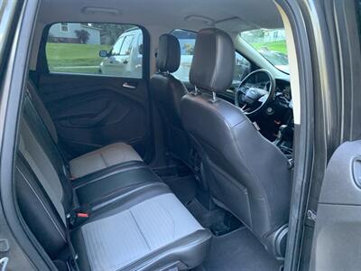 2018 Ford Escape SE   - Photo 9 - Gainesville, GA 30501