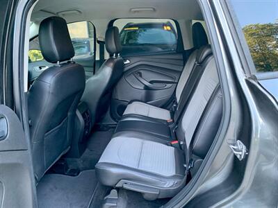 2018 Ford Escape SE   - Photo 10 - Gainesville, GA 30501