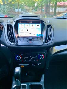 2018 Ford Escape SE   - Photo 15 - Gainesville, GA 30501