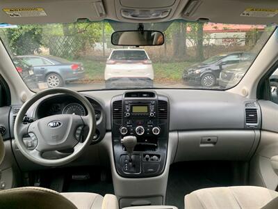 2014 Kia Sedona LX   - Photo 12 - Gainesville, GA 30501