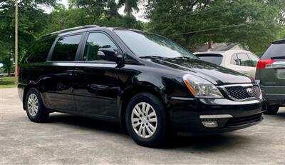 2014 Kia Sedona LX   - Photo 2 - Gainesville, GA 30501