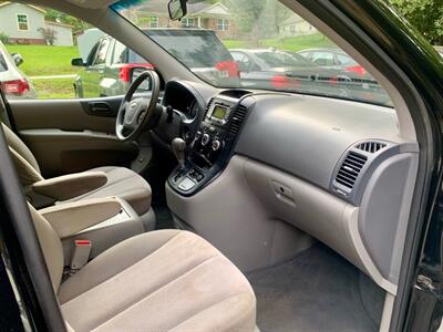2014 Kia Sedona LX   - Photo 7 - Gainesville, GA 30501