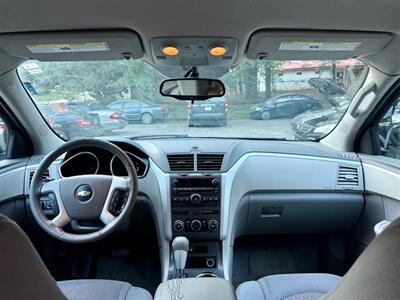 2012 Chevrolet Traverse LS   - Photo 8 - Gainesville, GA 30501