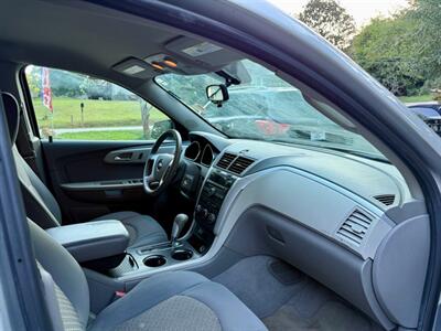 2012 Chevrolet Traverse LS   - Photo 7 - Gainesville, GA 30501