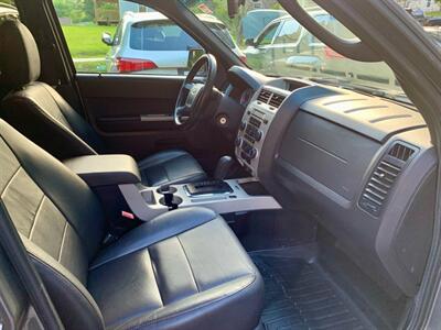 2011 Ford Escape XLT   - Photo 8 - Gainesville, GA 30501