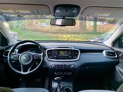 2016 Kia Sorento L   - Photo 11 - Gainesville, GA 30501