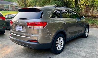 2016 Kia Sorento L   - Photo 6 - Gainesville, GA 30501