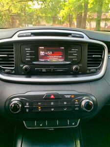 2016 Kia Sorento L   - Photo 13 - Gainesville, GA 30501