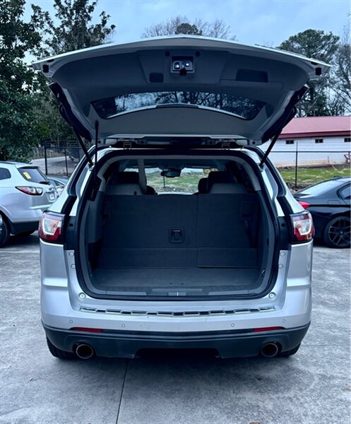 2016 Chevrolet Traverse LTZ - Photo 7 - Gainesville, GA 30501