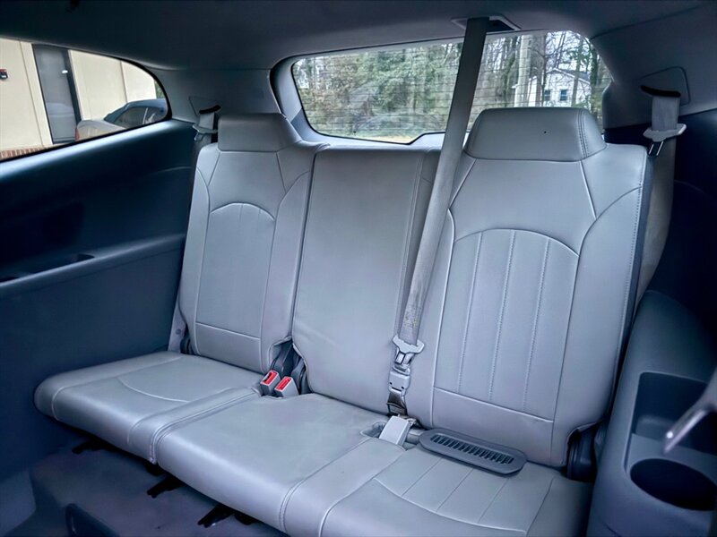 2016 Chevrolet Traverse LTZ - Photo 12 - Gainesville, GA 30501