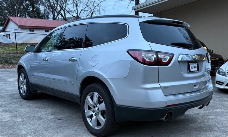 2016 Chevrolet Traverse LTZ - Photo 5 - Gainesville, GA 30501