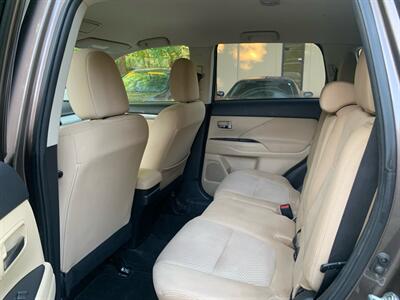 2016 Mitsubishi Outlander SE   - Photo 8 - Gainesville, GA 30501