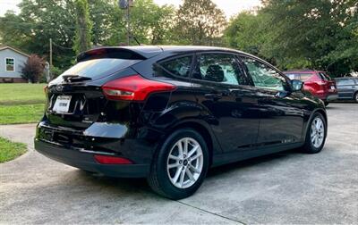 2016 Ford Focus SE   - Photo 7 - Gainesville, GA 30501