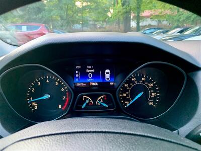 2016 Ford Focus SE   - Photo 14 - Gainesville, GA 30501
